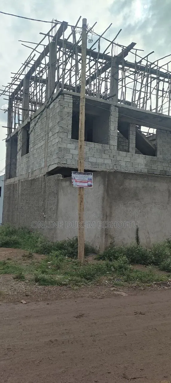 11bdrm Townhouse/Terrace in Bishoftu Dukem, Oromia-Finfinne for sale