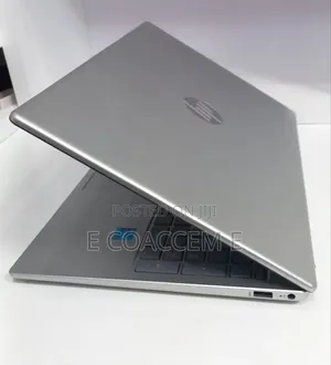 New Laptop HP 15 8GB Intel Core i3 SSD 256GB