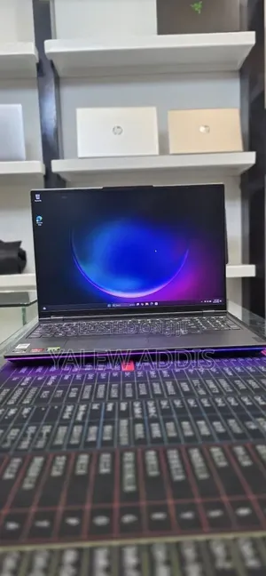 New Laptop Lenovo Legion 9 32GB AMD Ryzen 9 SSD 1T