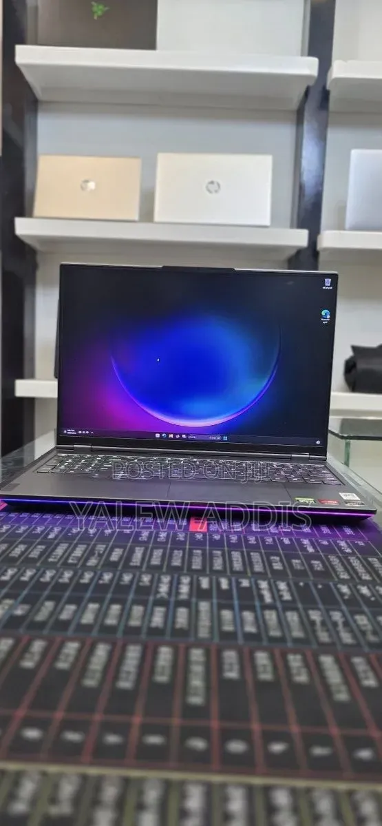 New Laptop Lenovo Legion 9 32GB AMD Ryzen 9 SSD 1T