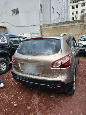 Nissan Qashqai 2012 Brown