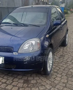 Toyota Vitz 2001 Blue