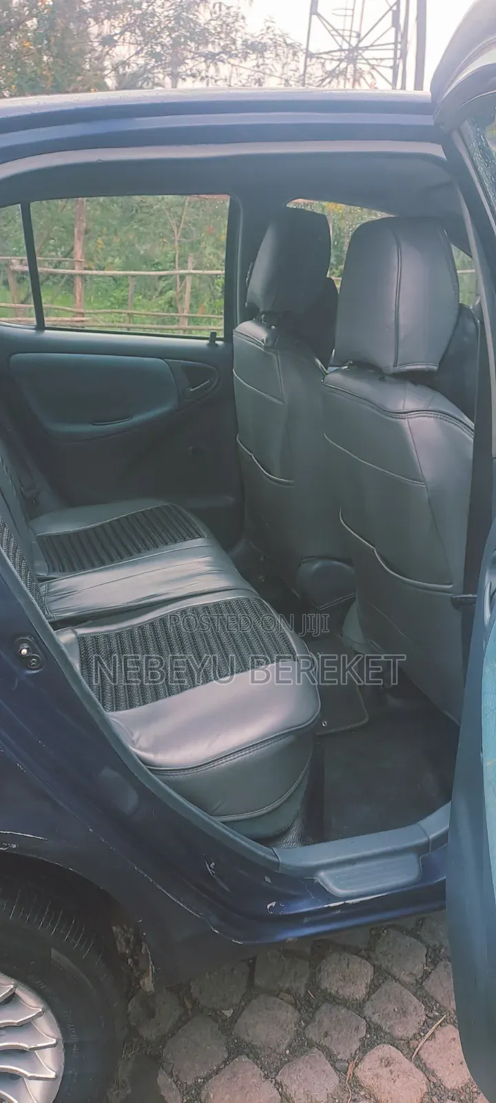 Toyota Vitz 2000 Blue