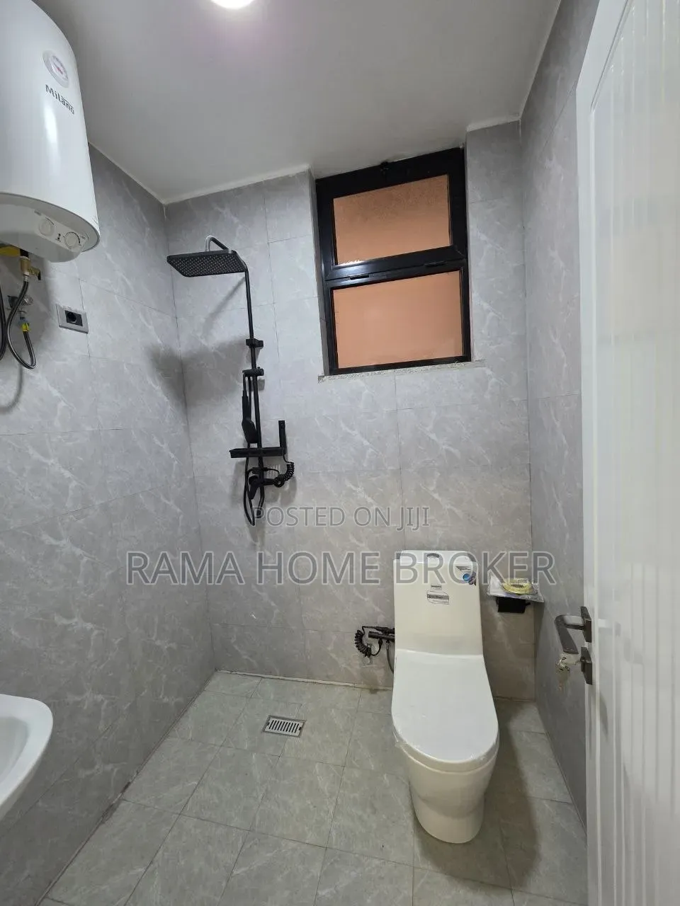 Furnished 6bdrm Townhouse/Terrace in ጂ+2 ዘመናዊ ቤት በአያት, Yeka for sale