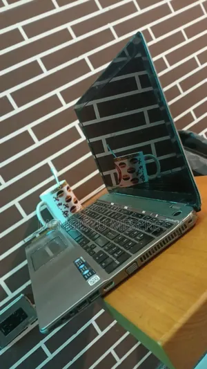 Laptop Toshiba Satellite P50 6GB Intel Core i5 HDD 750GB