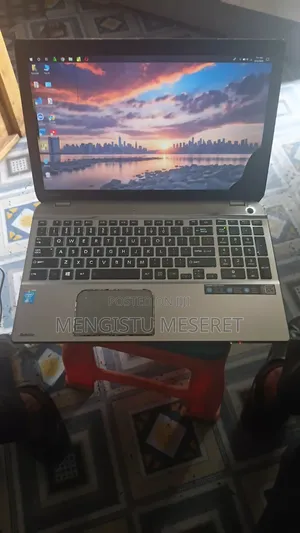 Laptop Toshiba Satellite P50 6GB Intel Core i5 HDD 750GB