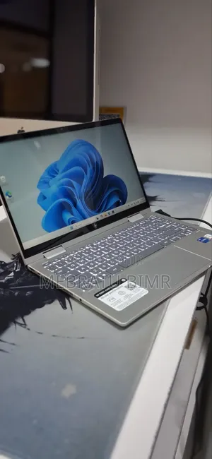 New Laptop HP Envy x360 8GB Intel Core i5 SSD 512GB