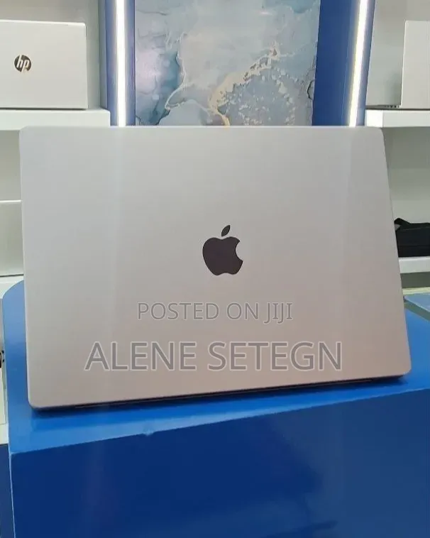 New Laptop Apple MacBook Pro 32GB Apple M1 SSD 1T