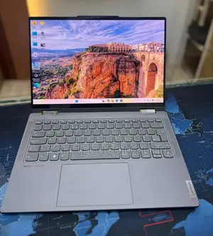New Laptop Lenovo 16GB AMD Ryzen 7 SSD 512GB