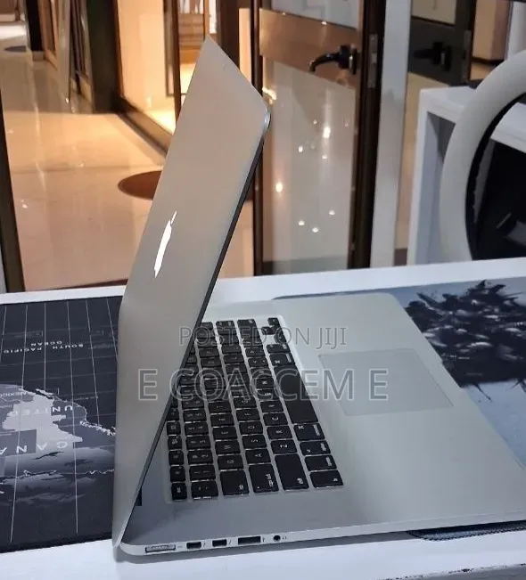 New Laptop Apple MacBook 16GB Intel Core i7 SSD 256GB