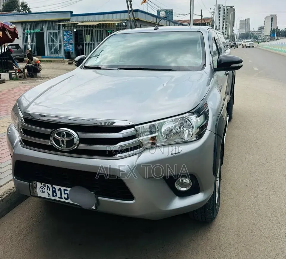 Toyota Hilux 2017 Gold