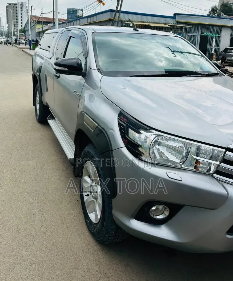 Toyota Hilux 2017 Gold