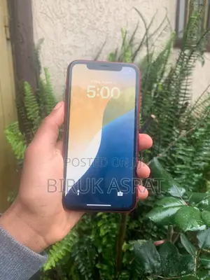 Apple iPhone XR 64 GB Red