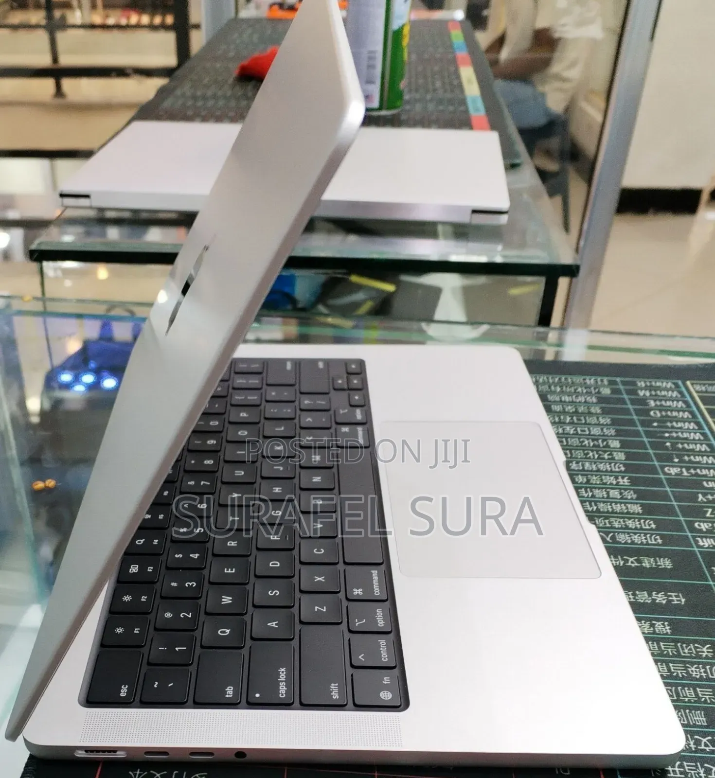 New Laptop Apple MacBook Pro 2019 16GB Apple M5 Pro SSD 512GB