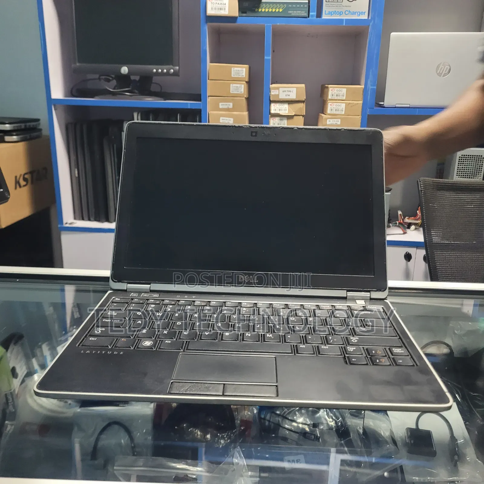 Laptop Dell Latitude 5310 4GB Intel Core i5 HDD 500GB