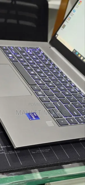 New Laptop HP ZBook 15 32GB Intel Core i9 SSD 512GB