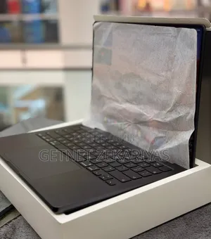 New Laptop Apple MacBook Pro 2025 M5 24GB Apple M5 SSD 1T