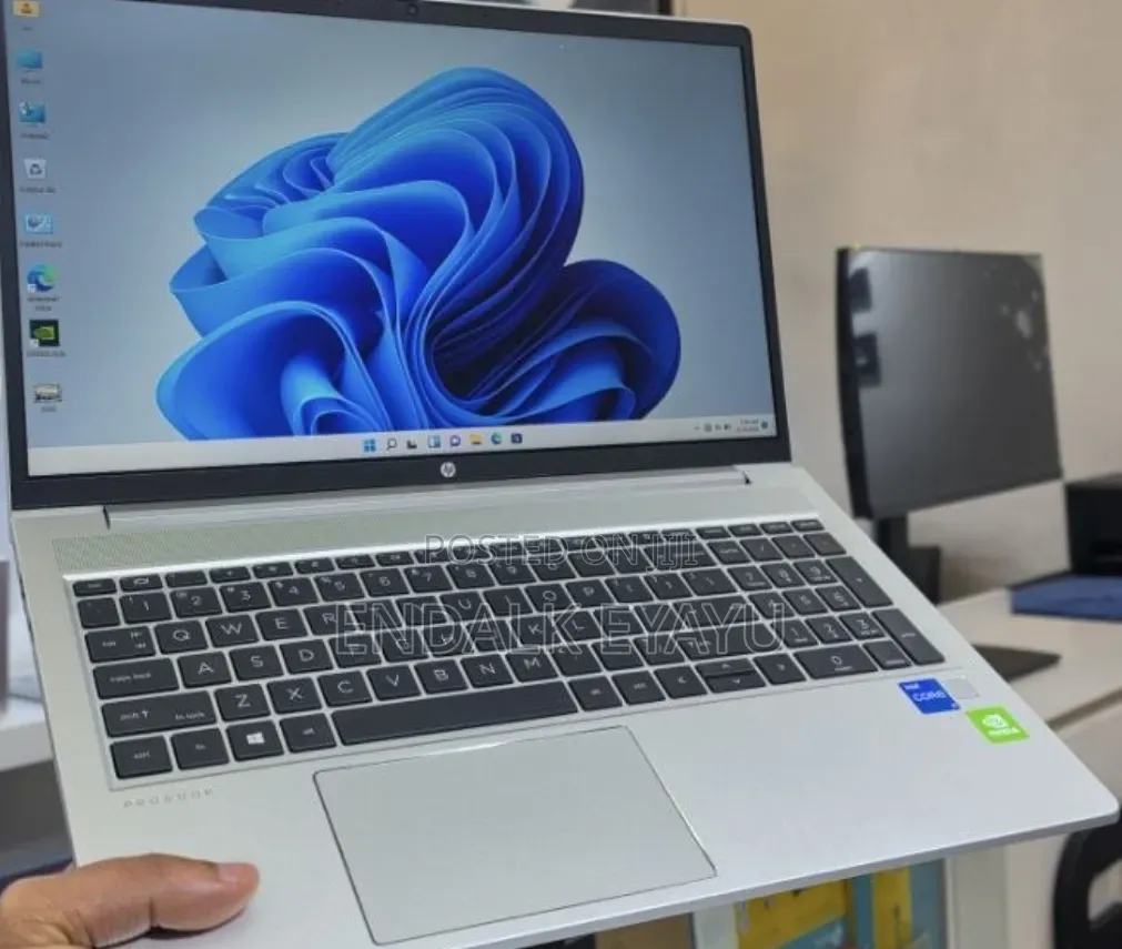 New Laptop HP ProBook 450 G8 16GB Intel Core i7 SSD 512GB