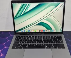 New Laptop Apple MacBook Pro 2017 8GB Intel Core i5 SSD 256GB