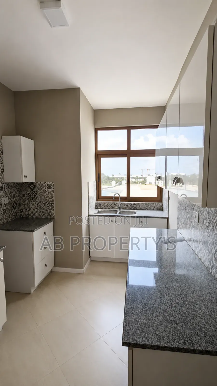 Furnished 3bdrm Apartment in ወንጌላዊት (ጎተራ), Bole for sale