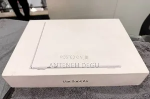 New Laptop Apple MacBook 24GB Apple M5 SSD 512GB