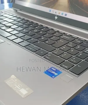 New Laptop HP ZBook Firefly G8 16GB Intel Core i7 SSD 512GB