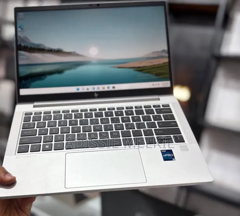 New Laptop HP EliteBook 640 G10 16GB Intel Core i7 SSD 512GB