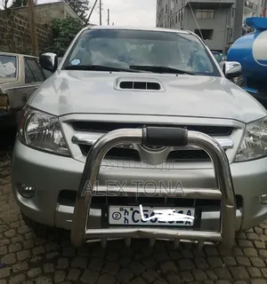 Toyota Hilux 2007 Gold