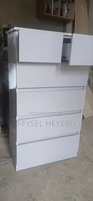 Chest of Drawer