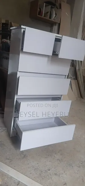 Chest of Drawer
