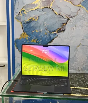 New Laptop Apple MacBook Air 2022 M2 8GB Apple M2 SSD 512GB