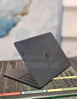 New Laptop Apple MacBook Air 2022 M2 8GB Apple M2 SSD 512GB