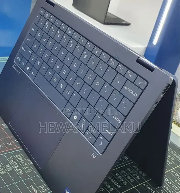 New Laptop HP OmniBook X Flip 14" 16GB Intel Core Ultra 7 SSD 1T