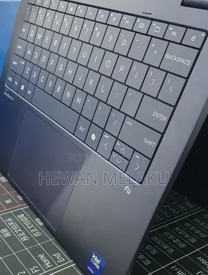 New Laptop HP OmniBook X Flip 14" 16GB Intel Core Ultra 7 SSD 1T