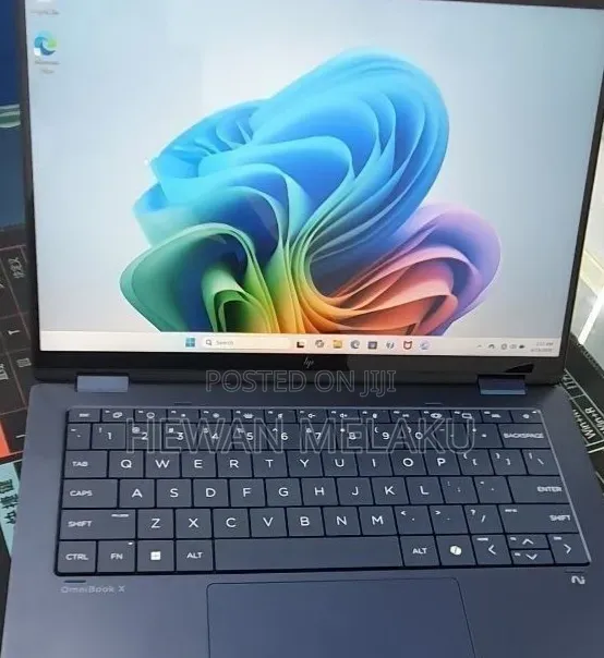 New Laptop HP OmniBook X Flip 14" 16GB Intel Core Ultra 7 SSD 1T