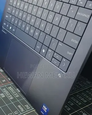 New Laptop HP OmniBook X Flip 14" 16GB Intel Core Ultra 7 SSD 1T