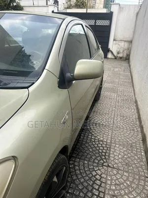 Toyota Belta 2009 Gold