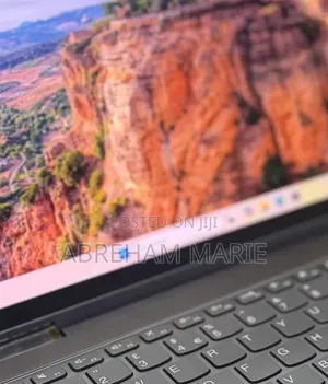 New Laptop Lenovo Yoga 7i 16GB AMD Ryzen 7 SSD 512GB