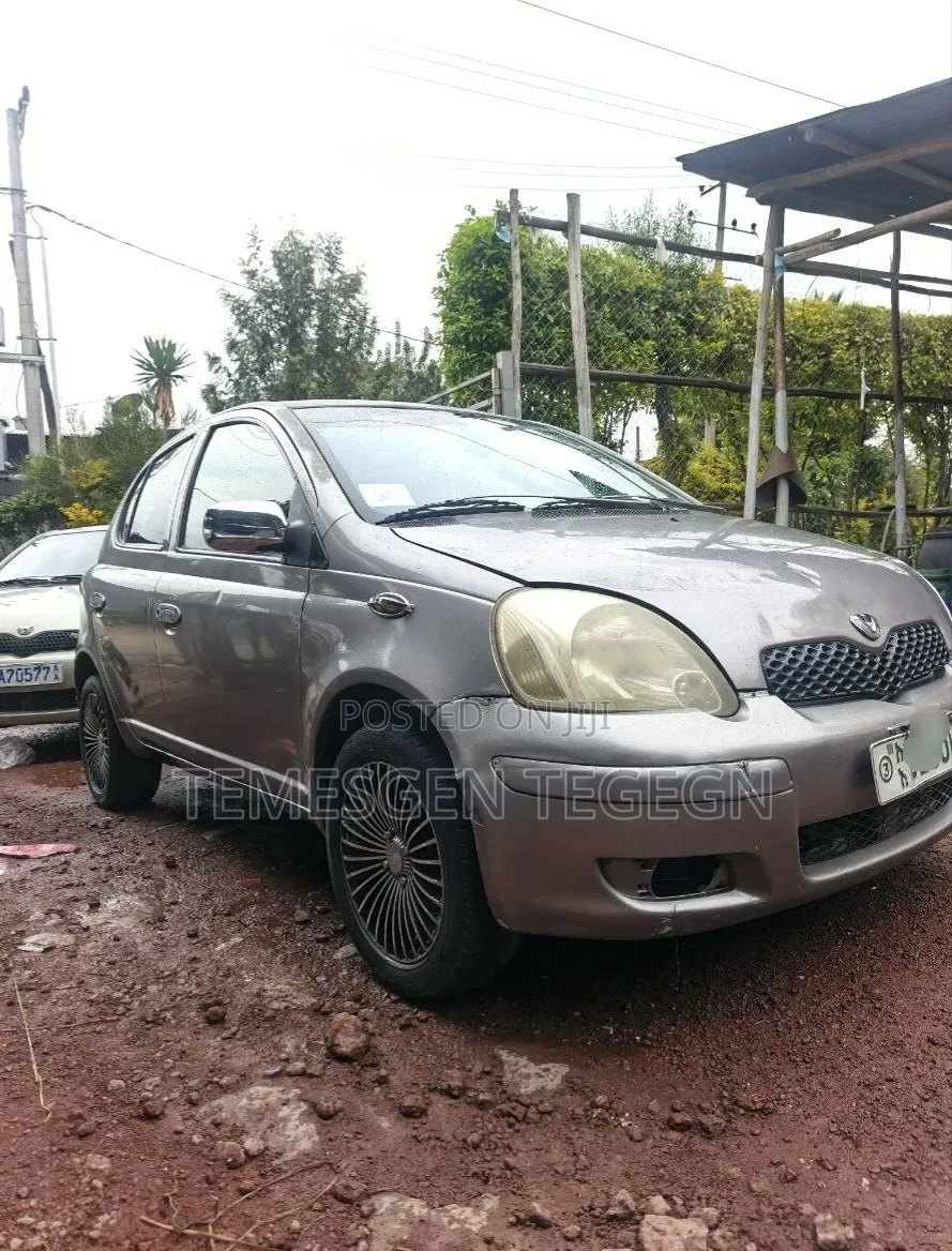 Toyota Vitz 2004