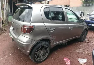 Toyota Vitz 2004