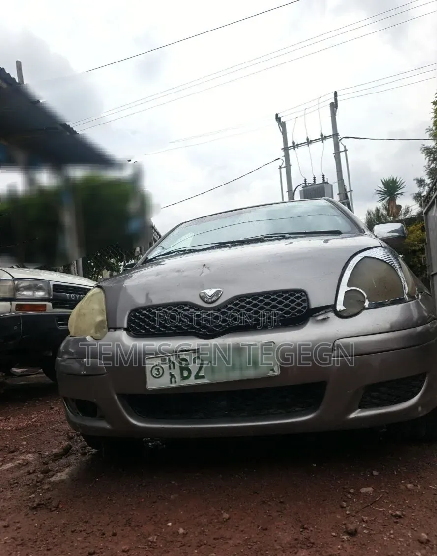 Toyota Vitz 2004