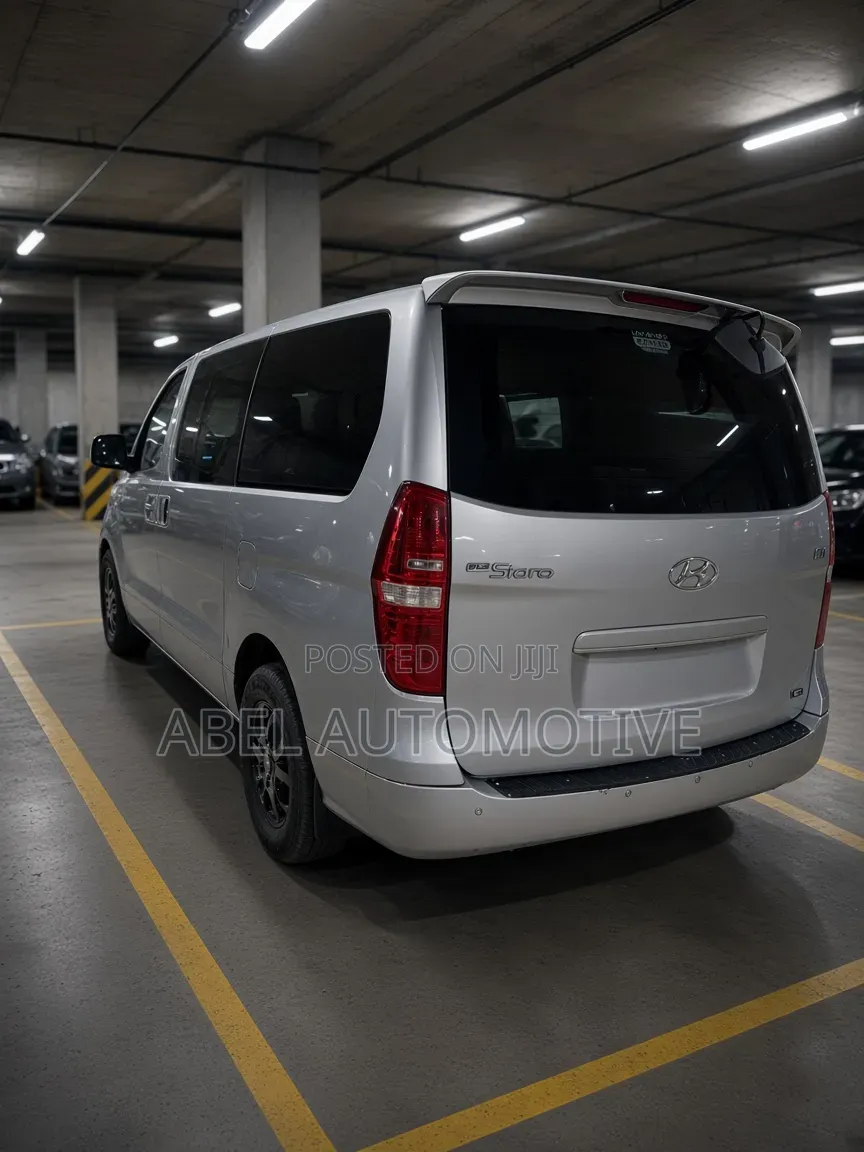 Hyundai H200 2007 Silver