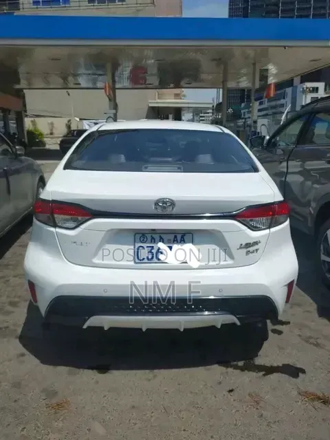 Toyota Corolla 2022 White