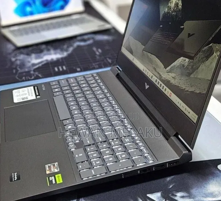 New Laptop HP Victus 15 16GB AMD Ryzen 7 SSD 512GB