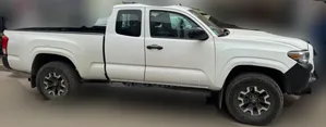 Toyota Tacoma 2018 White