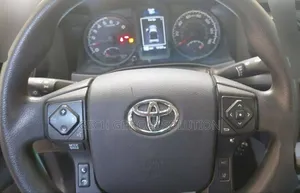 Toyota Tacoma 2018 White