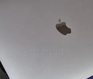 New Laptop Apple MacBook Pro 2017 8GB Intel Core i5 SSD 256GB