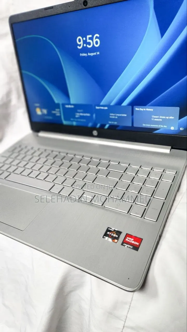 New Laptop HP 32GB AMD Ryzen 3 SSD 1T