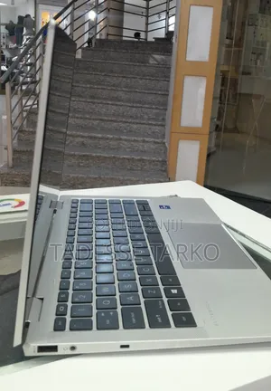 New Laptop HP EliteBook 1040 G8 16GB Intel Core i7 SSD 512GB