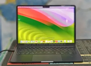 New Laptop Apple MacBook Air 2022 M2 8GB Apple M2 SSD 512GB